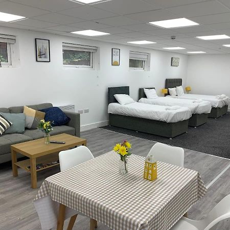 Huge Studio Close To City Centre With Free Secure Parking Лидс Экстерьер фото