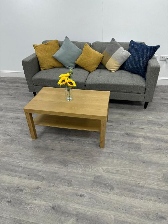Huge Studio Close To City Centre With Free Secure Parking Лидс Экстерьер фото